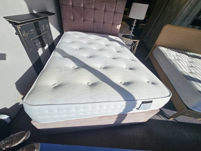 Clearance: 135 x 190cm Luna Wellbeing 1000 Side Open Ottoman Set